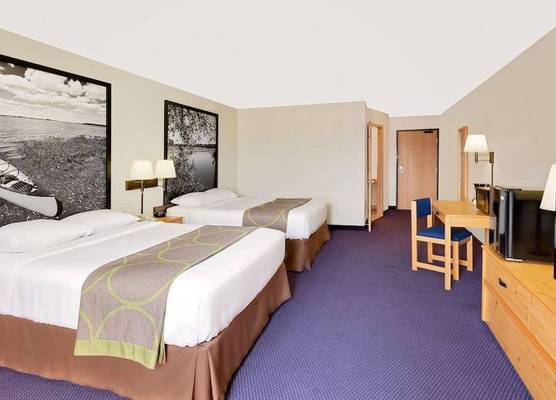 Super 8 by Wyndham St. James 1