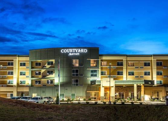 Courtyard by Marriott Somerset 1