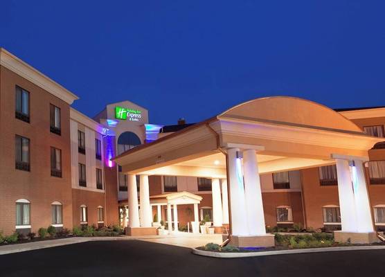 Holiday Inn Express & Suites AKRON REGIONAL AIRPORT AREA by IHG 1