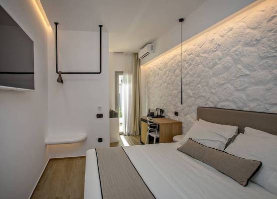 Levantes Luxury Suites I 1