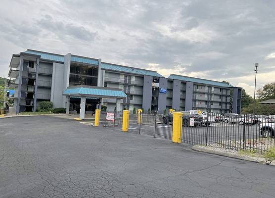 Rodeway inn- Nashville airport - Downtown - Mexican Restaurant on site 1