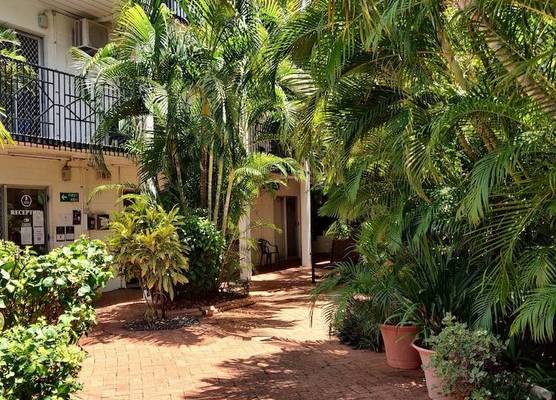 Coconut Grove Holiday Apartments 1