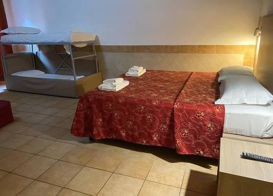Hotel Alex Square 1