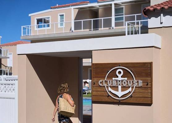 Harbour Club 1