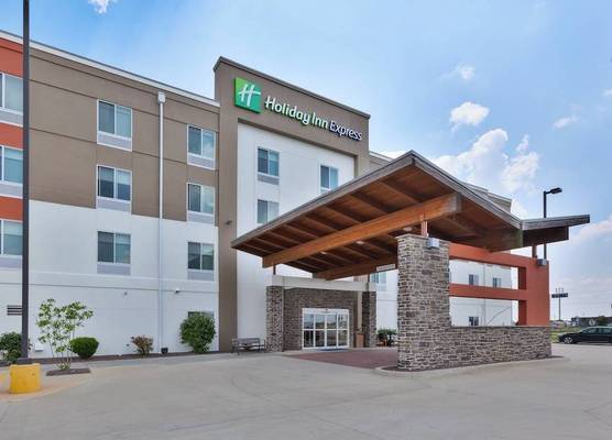 Holiday Inn Express & Suites EFFINGHAM by IHG 1