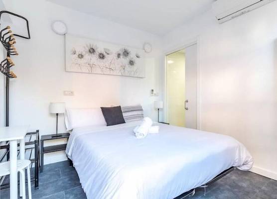 AYZ Ulises - Auto check-in property 1
