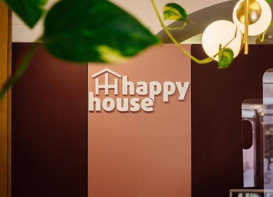 Happy House 1