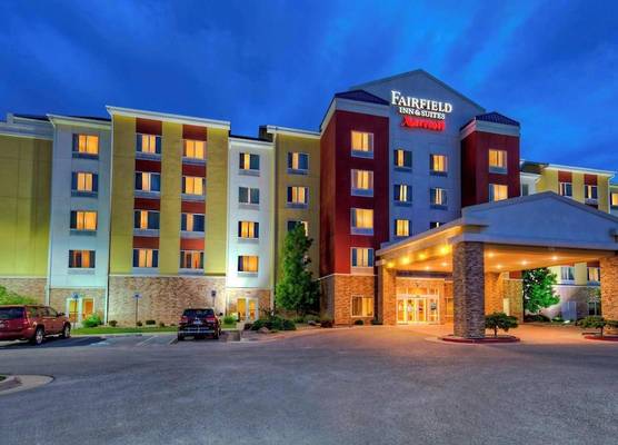 Fairfield Inn and Suites by Marriott Oklahoma City Airport 1