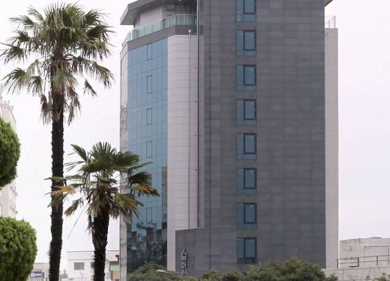 Eins Hotel 1