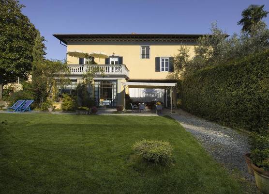 Al Porto Di Lucca B&B 1