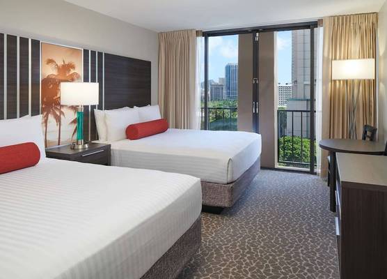 Aqua Palms Waikiki 1