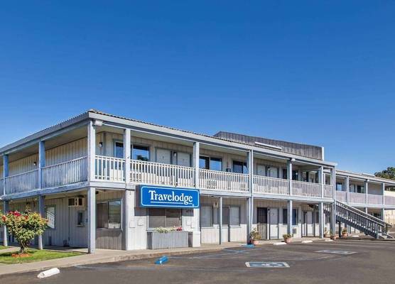 Travelodge by Wyndham Clearlake 1