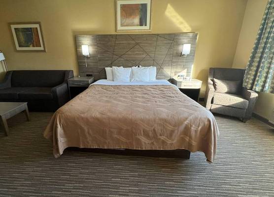 Quality Inn Forsyth Decatur 1