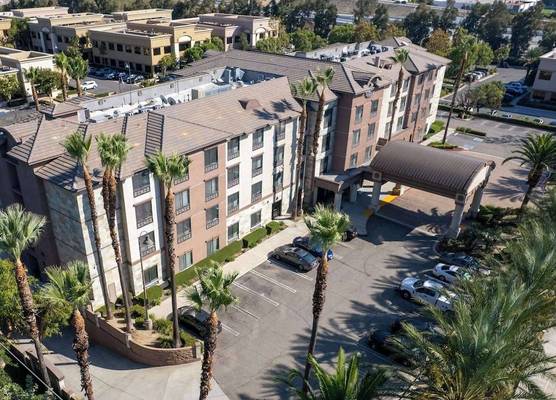 Country Inn & Suites by Radisson, Ontario at Ontario Mills, CA 1