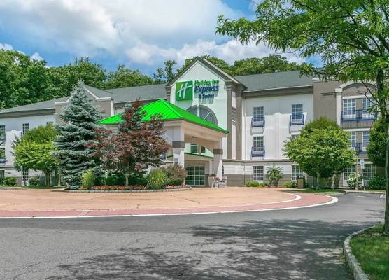 Holiday Inn Express & Suites MOUNT ARLINGTON-ROCKAWAY AREA by IHG 1