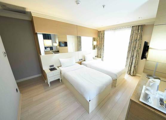 Le Mirage Hotel 1