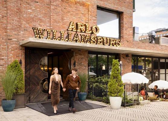 Arlo Williamsburg 1