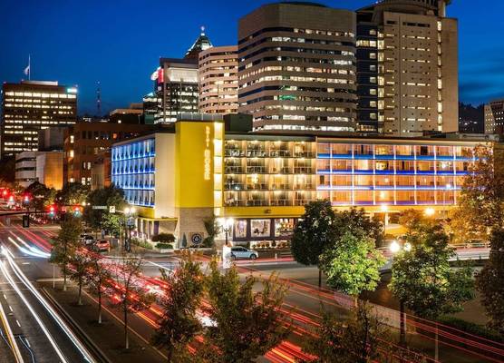 Staypineapple, Hotel Rose, Downtown Portland 1