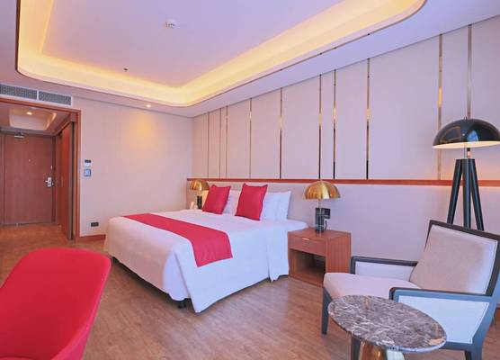 Best Western Plus Metro Clark 1