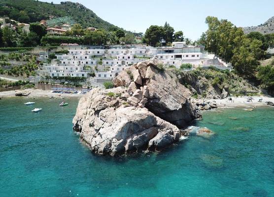 Blue Bay 1