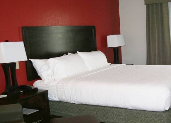 Holiday Inn GUIN by IHG 1