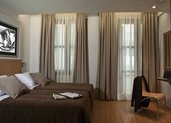 Chic Hotel 1