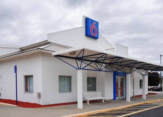 Motel 6-Seekonk, MA - Providence East 1
