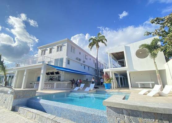 Seaview Beach Hotel 1