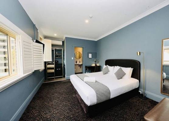 Hotel Emerald 1