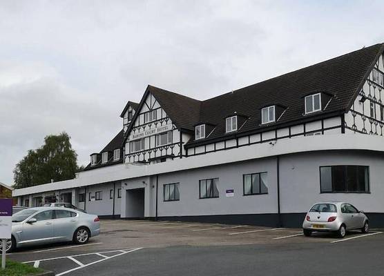 Barons Court Hotel Walsall 1