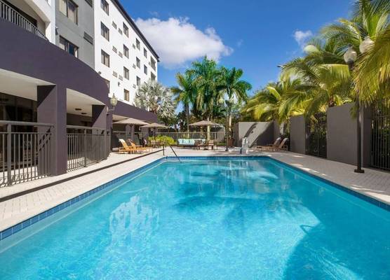 Courtyard by Marriott Miami at Dolphin Mall 1