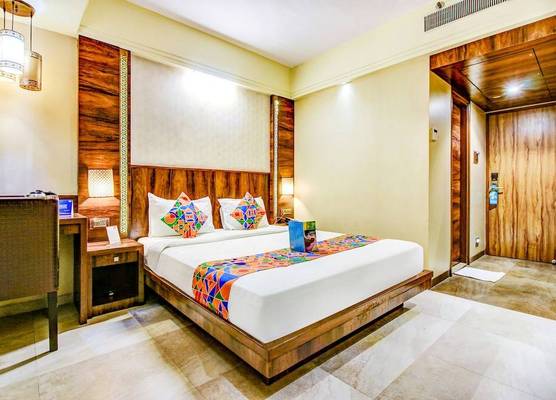 Fabhotel Crawford Inn 1