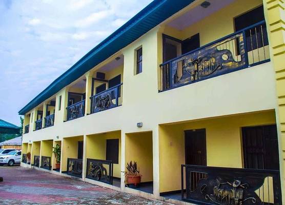 Keves Inn and Suites 1