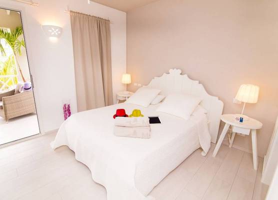 TRACADERO Beach Club & Holidays Rentals 1
