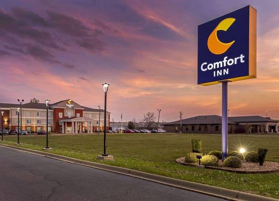 Comfort Inn US Hwy 80 1