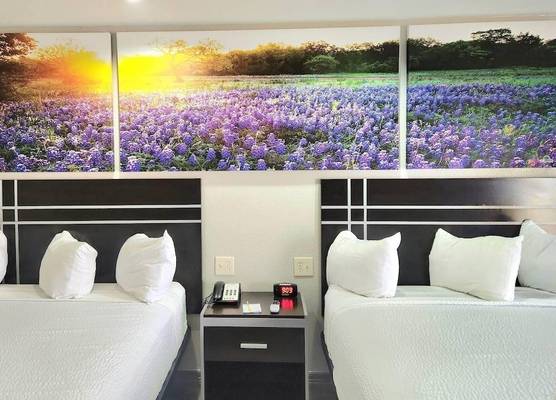 Days Inn by Wyndham Baytown TX 1