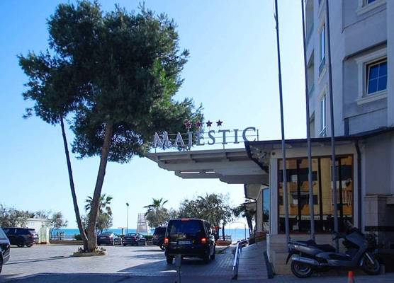 Hotel Majestic 1