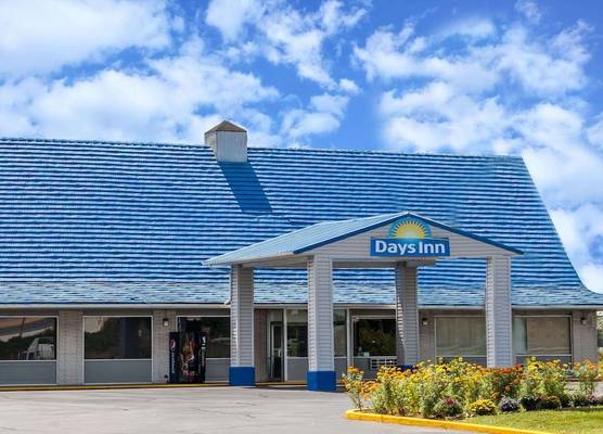 Days Inn by Wyndham Seymour 1