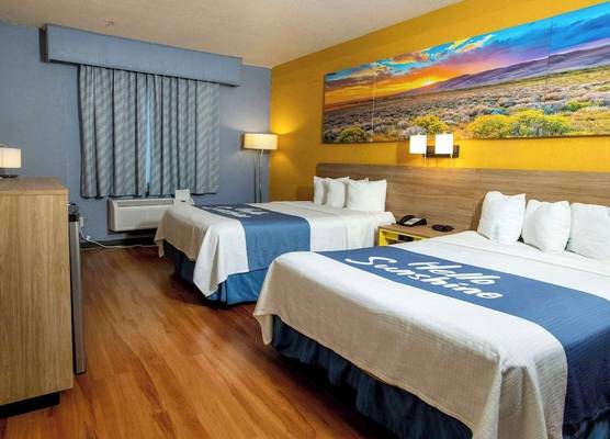 Days Inn & Suites by Wyndham Houston North/Aldine 1