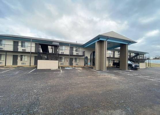 Savannah Lodge 1