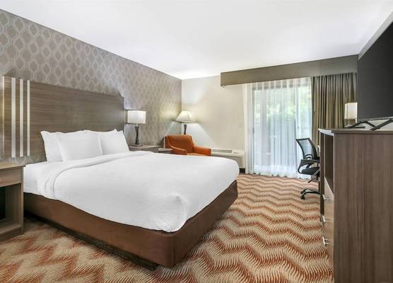 Best Western Plus Sonora Oaks Hotel and Conference Center 1
