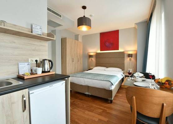 Andi Hotel 1