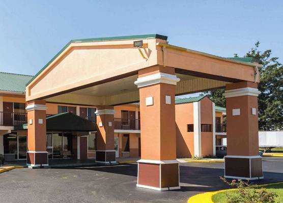 Econo Lodge Decatur South 1