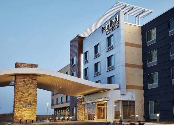 Fairfield Inn & Suites Sheboygan 1