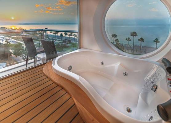 PEARLY HOTEL 1