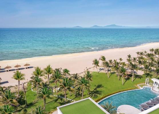 Royal Beachfront Resort & Spa Hoi An Danang 1