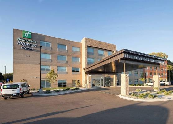 Holiday Inn Express & Suites KALAMAZOO WEST by IHG 1