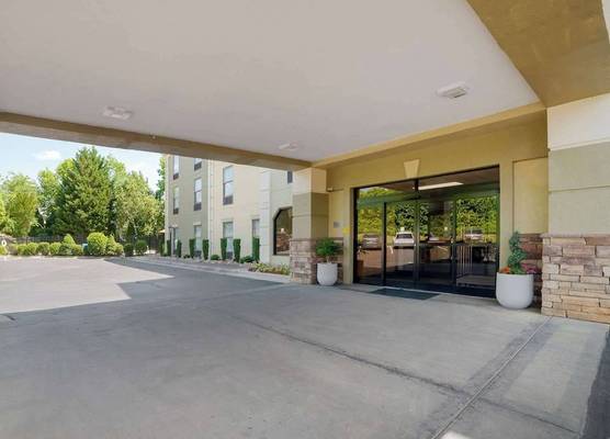 Comfort Inn Asheville Airport 1