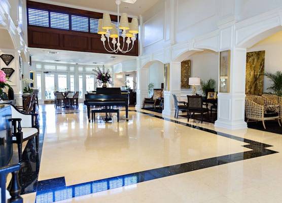 Inn at Pelican Bay 1