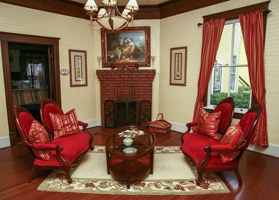 Coombs Inn & Suites 1